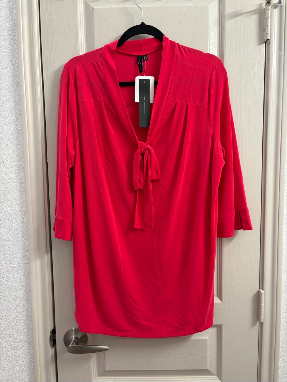 bebe Fuchsia Tie-Neck 3/4 Sleeve Tunic